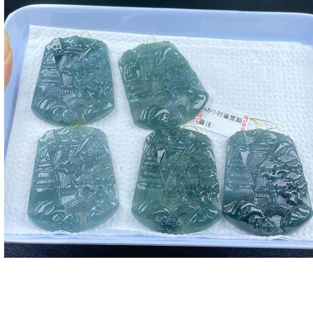 冰种翡翠A货山水牌时尚绿色高冰大气精雕雕刻（多样性随机发一件）