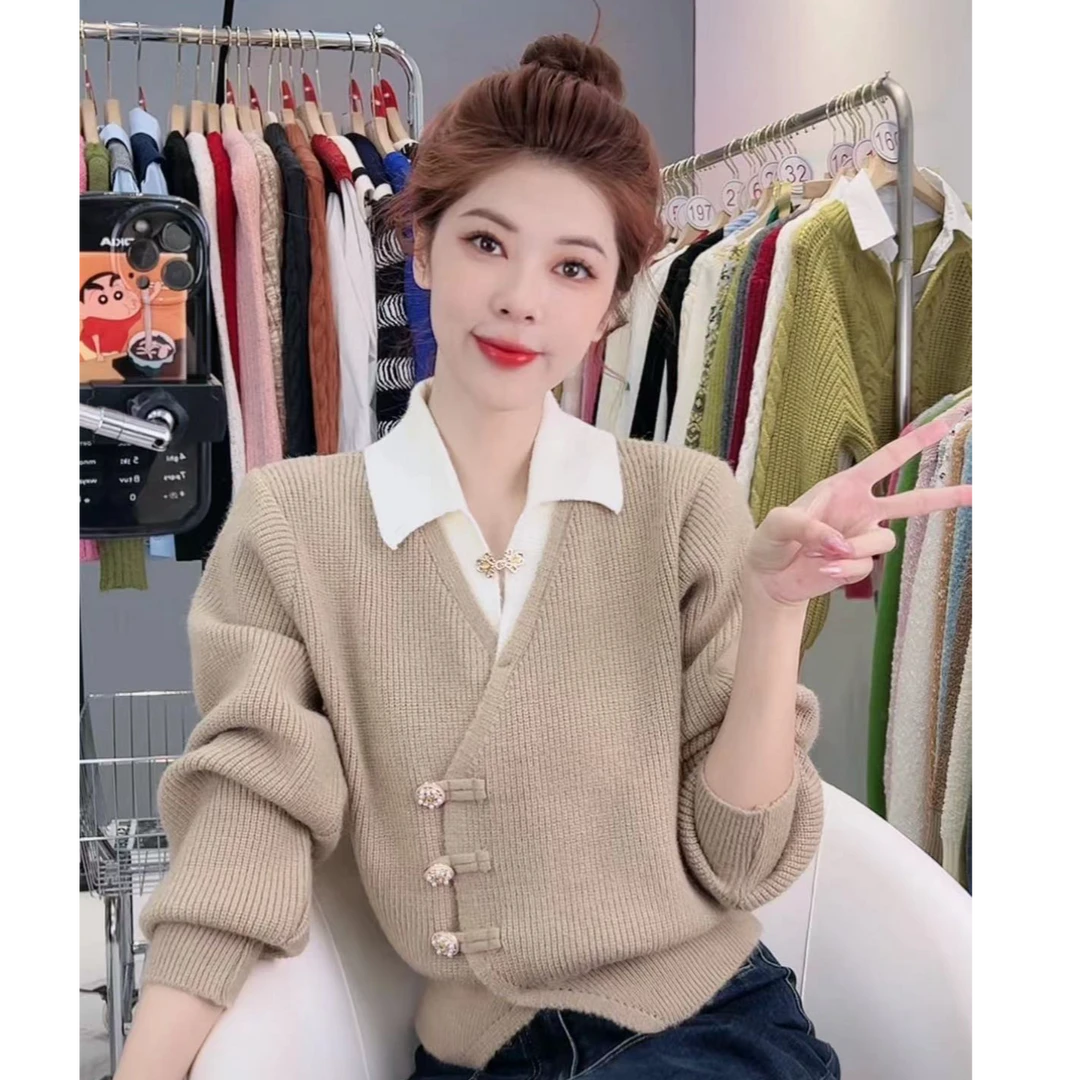 薇薇【编号208】2024秋 设计感拼接假两件开衫重工定制扣针织上衣