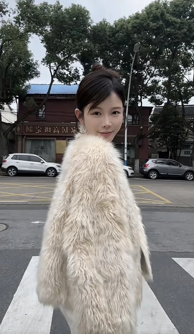 【美子】毛毛外套～时尚氛围感小草时髦单品短款百搭冬款