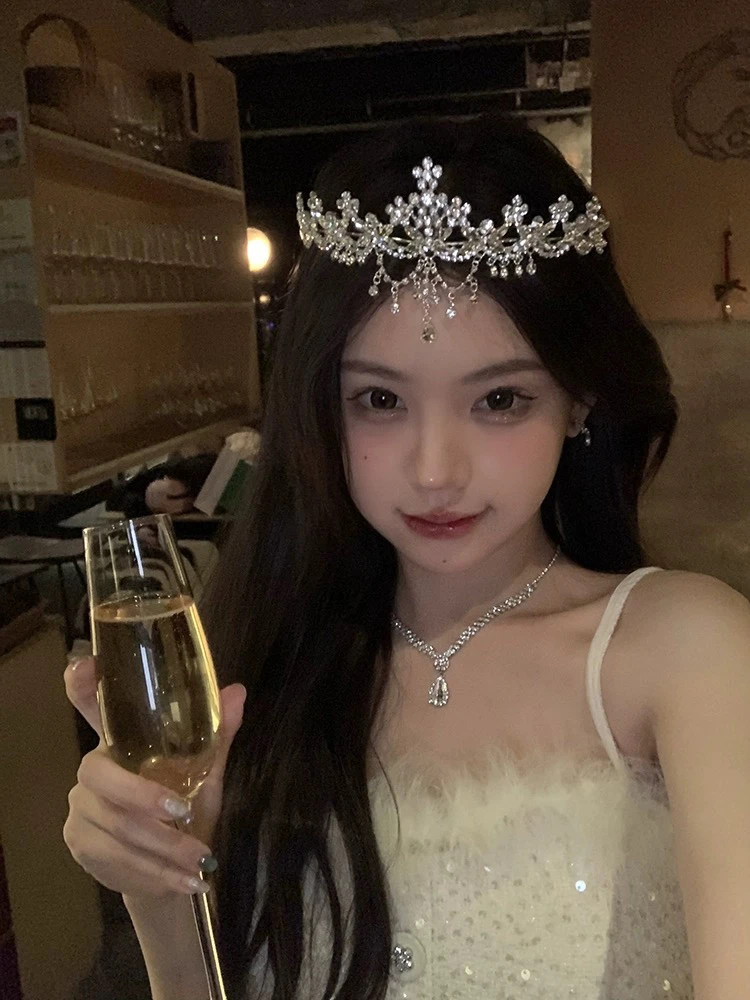 网红生日皇冠女神头饰锆石公主新娘高端大气发卡发箍