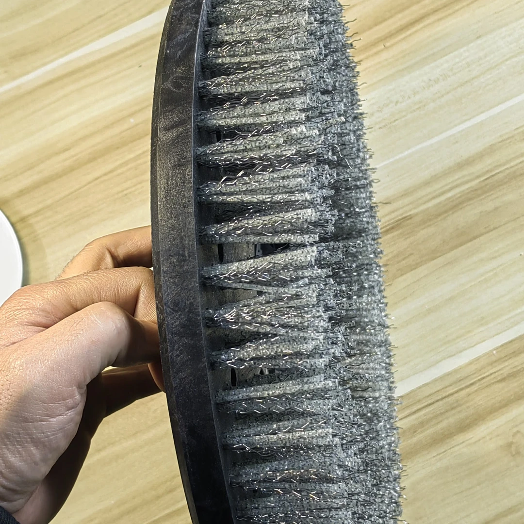 洗地机铁刷子，钢刷，混合刷，用于清洁火烧板地面，室外面砖，17寸。