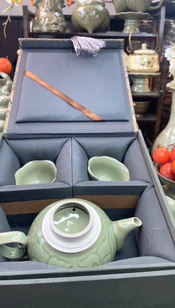 【闪购商品】耀州窑 缠枝牡丹壶 杯子带盒子