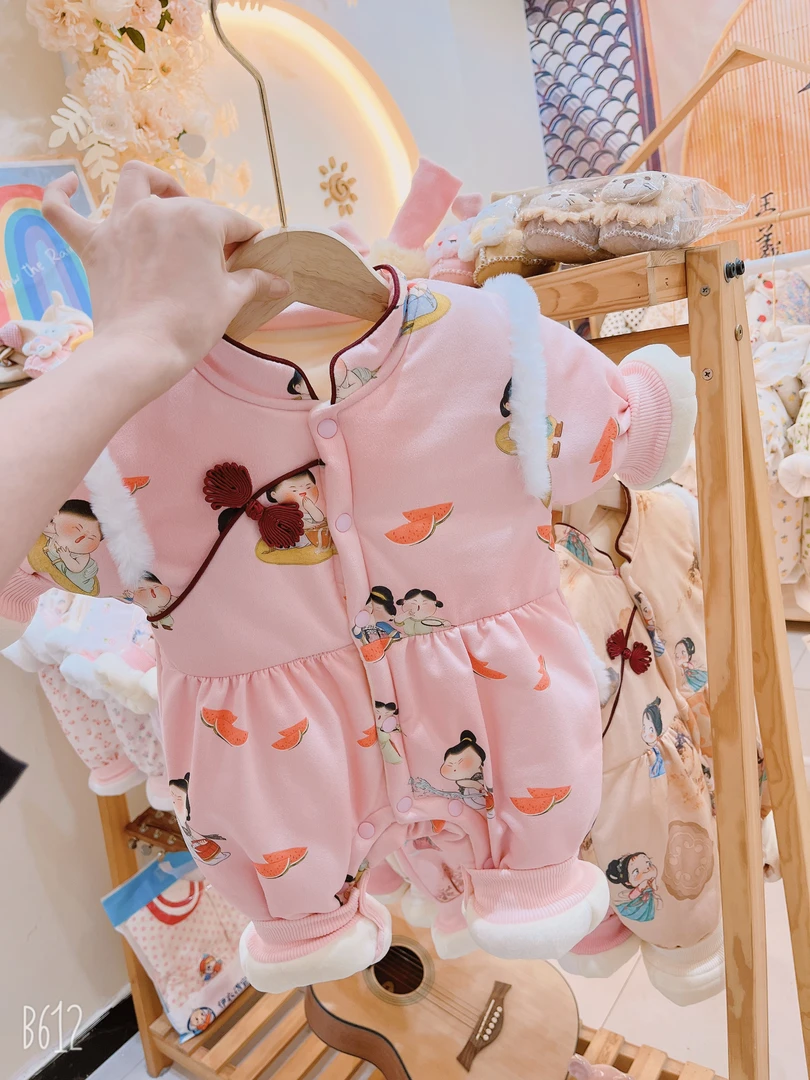 2023新款中式秋冬婴儿衣服宝宝连体加厚冬款