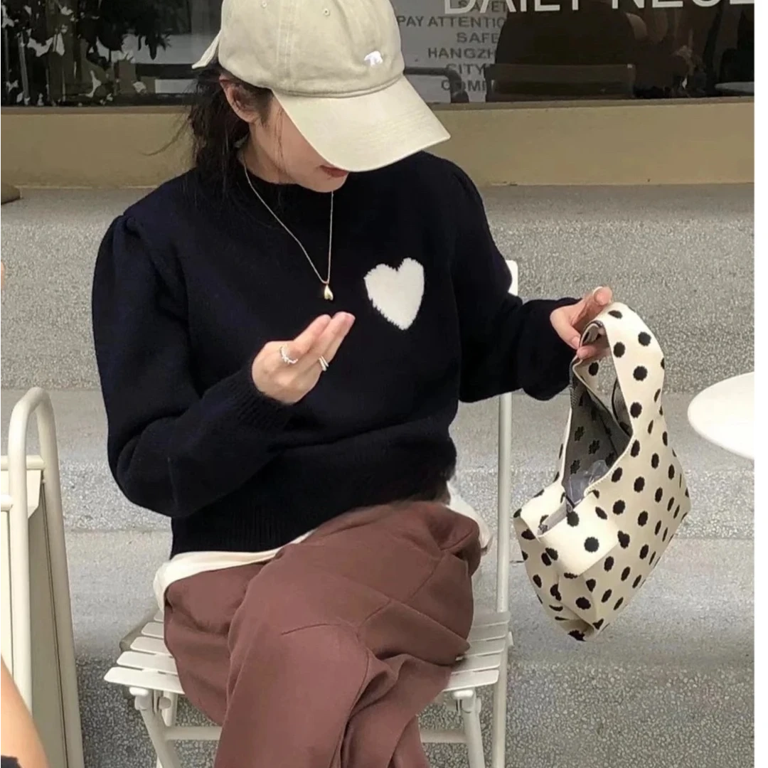 简约爱心圆领套头100%羊毛针织衫秋冬慵懒休闲百搭长袖羊毛毛衣女