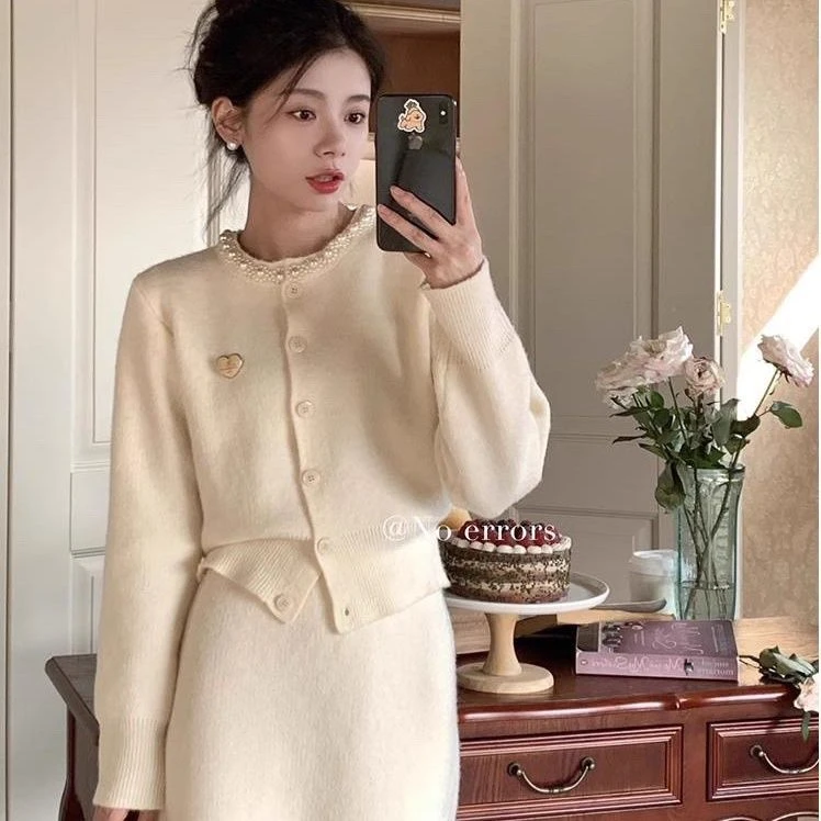 手工珍珠领白色针织套装裙女秋冬法式名媛风百搭上衣半身裙两件套