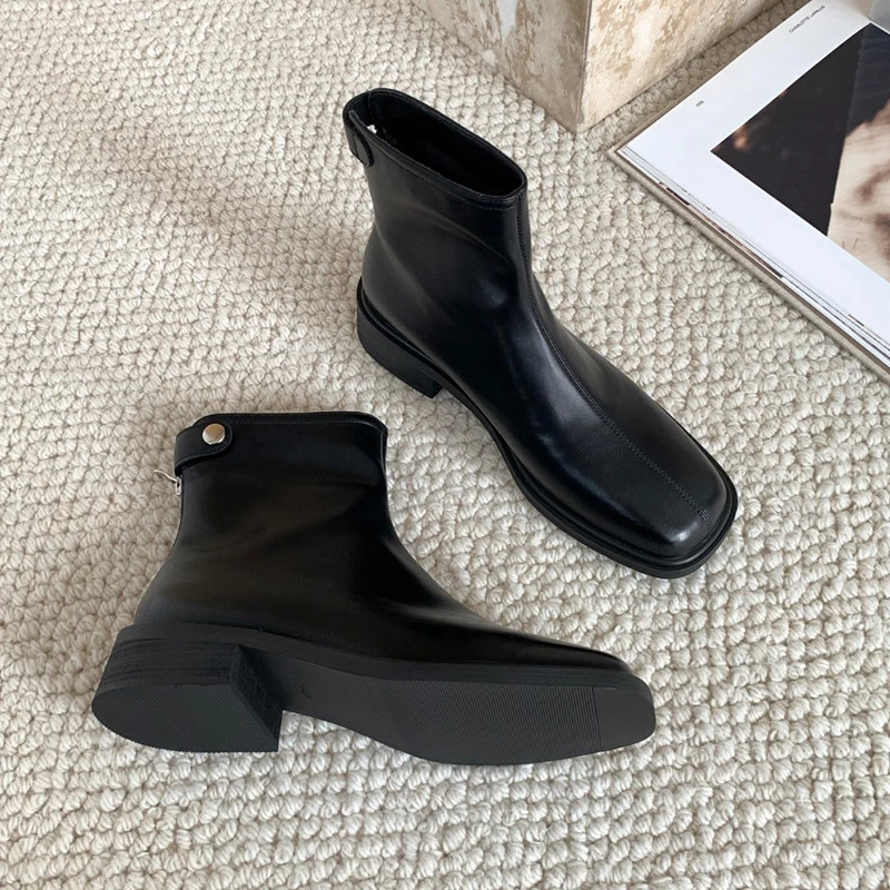 BAO/宝小姐小众设计感方头后侧拉链马丁靴7006