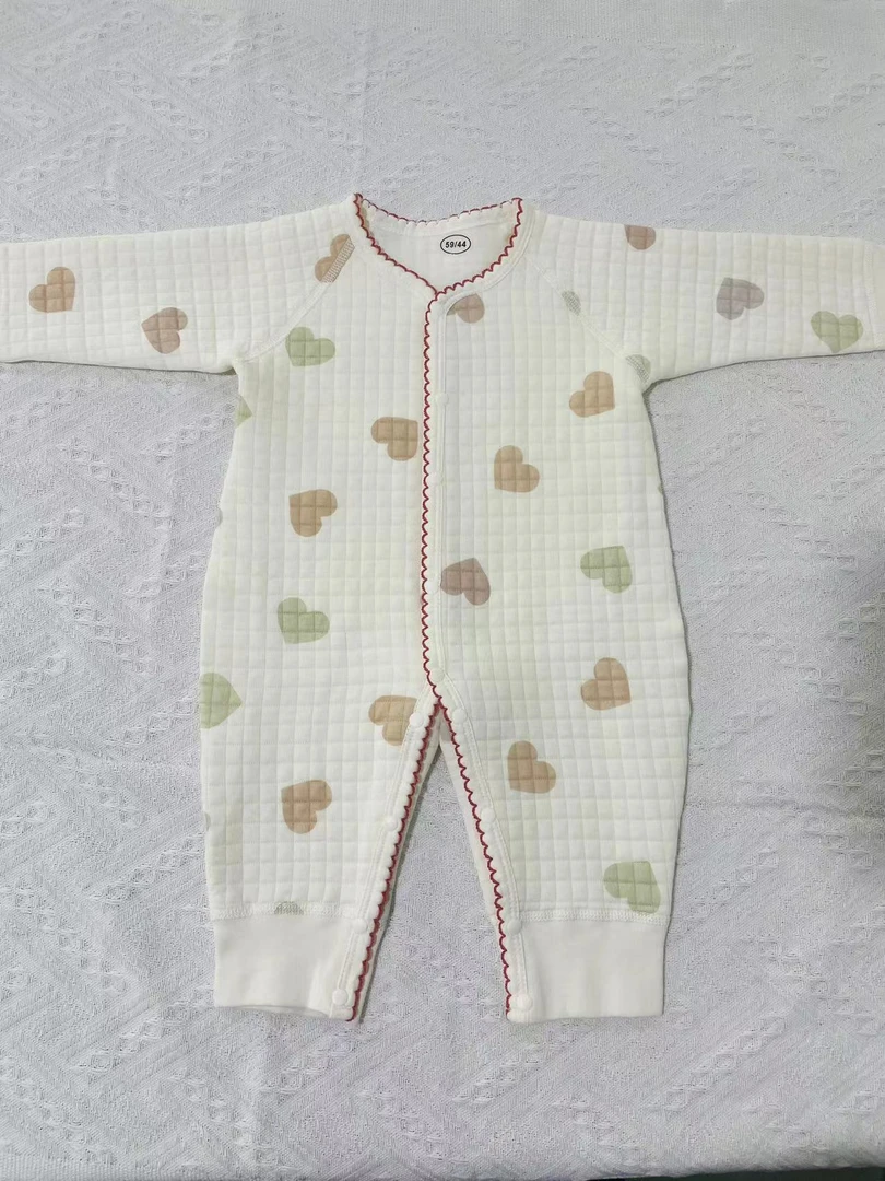 宝宝空气棉连体长爬