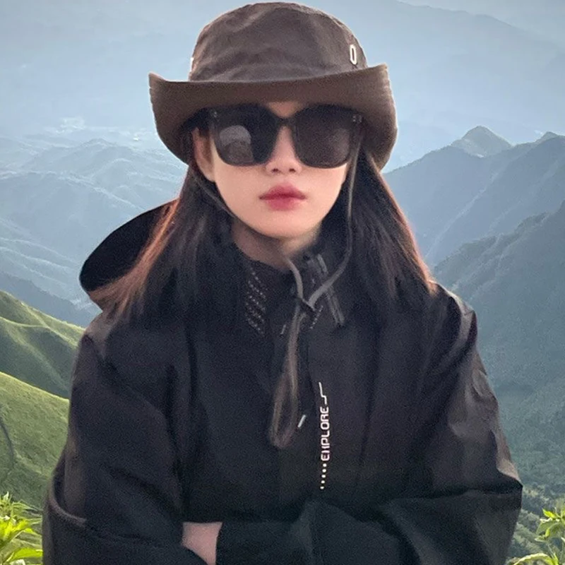 防风冲锋衣男女登山服秋季2024新款潮流百搭防水泼溅户外黑色外套