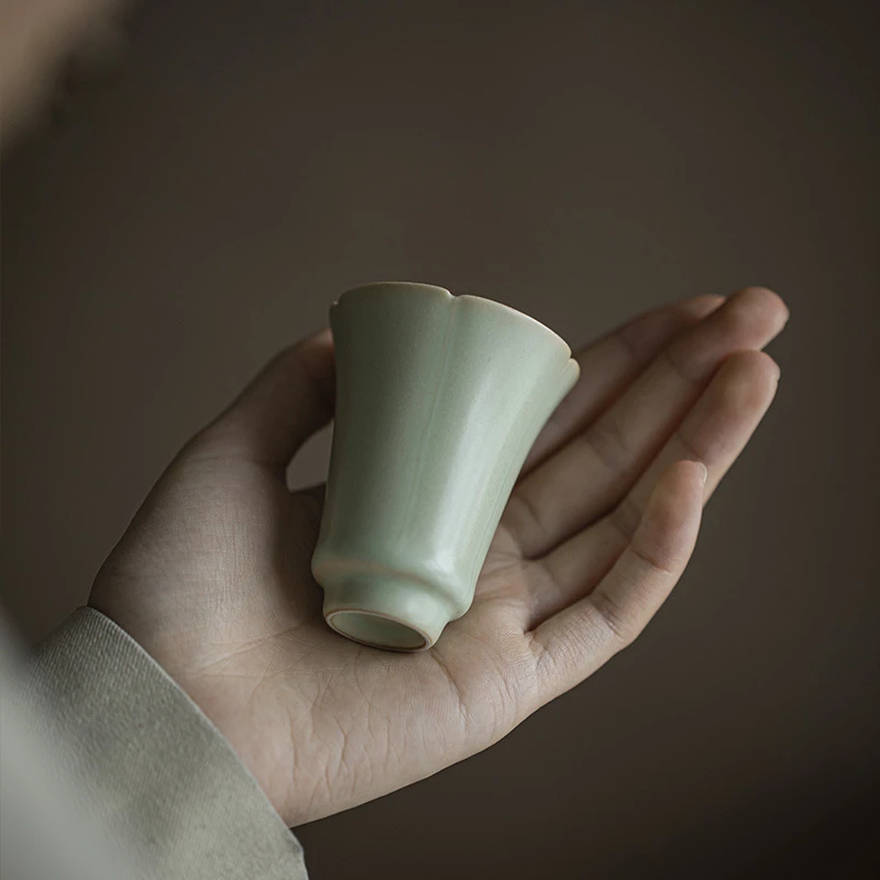 天青仿宋花口品茗杯仿汝闻香杯陶瓷茶杯功夫茶具家用聚香喝茶杯