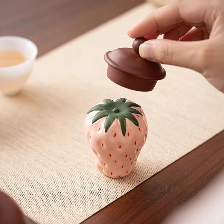 草莓陶瓷盖置网红可爱盖碗壶托创意小清新茶桌茶玩小摆件茶道茶宠