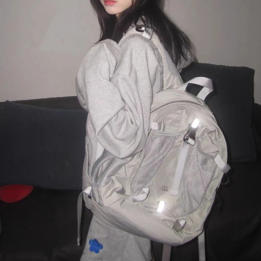 韩系博主太空灰双肩包休闲运动大容量背包书包轻便机能户外登山包