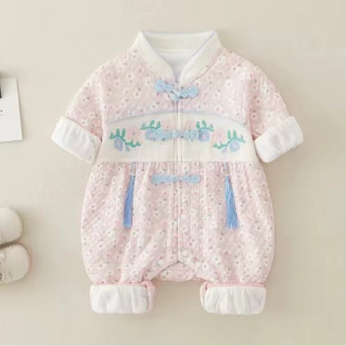 新生儿婴幼儿春秋装连体衣服女宝宝淑女双层柔软国风哈衣爬服潮