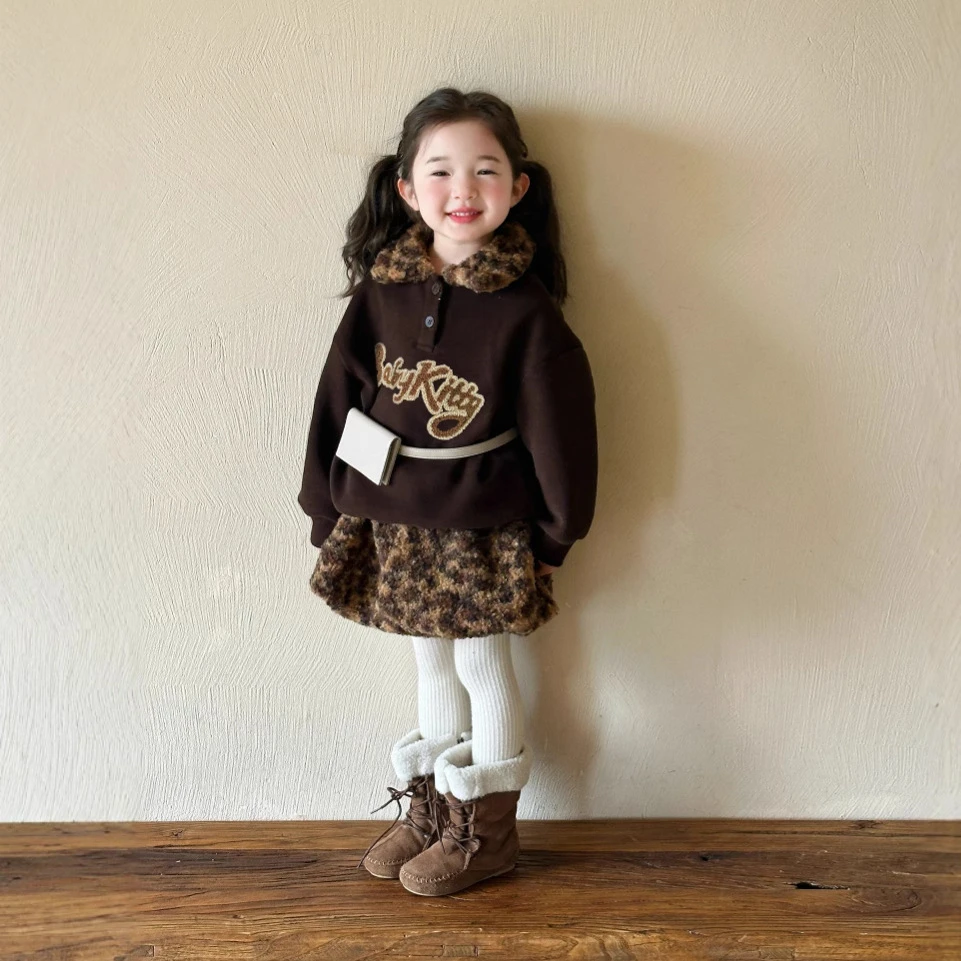2024冬女童韩版时髦毛毛翻领加绒卫衣+豹纹加绒花苞短裤两件套
