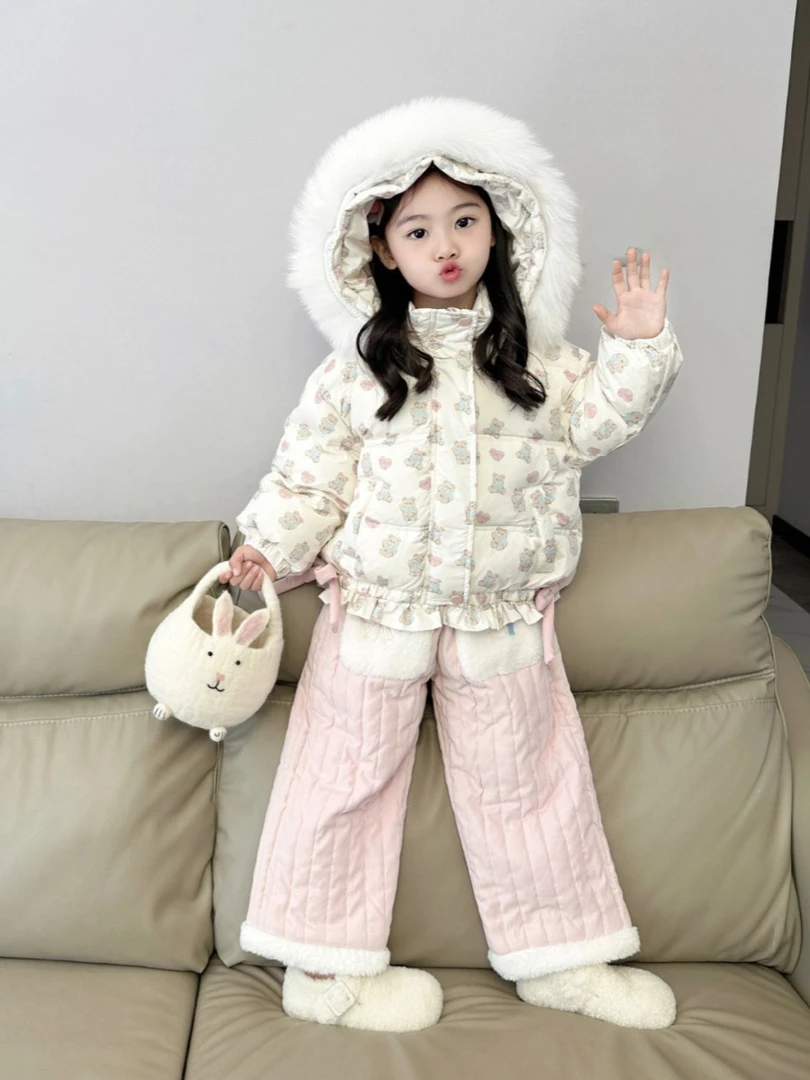 断码福利 满印小熊爱心大毛领连帽羽绒服90白鸭绒外套