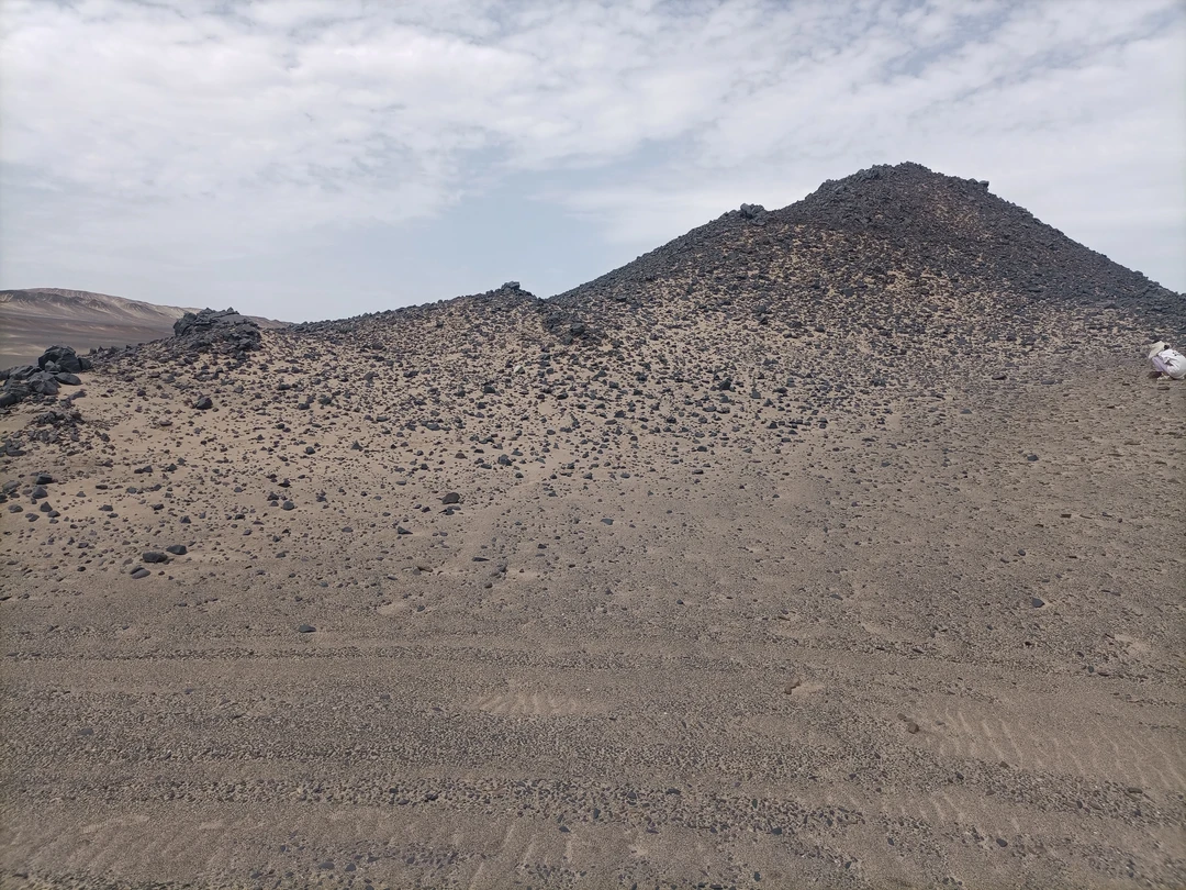 新疆哈密各种戈壁奇石把玩  摆件盆景