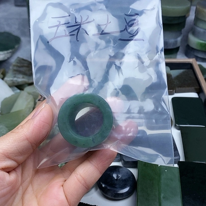 【闪购商品】和田玉珠宝半成品未镶嵌玉**豆