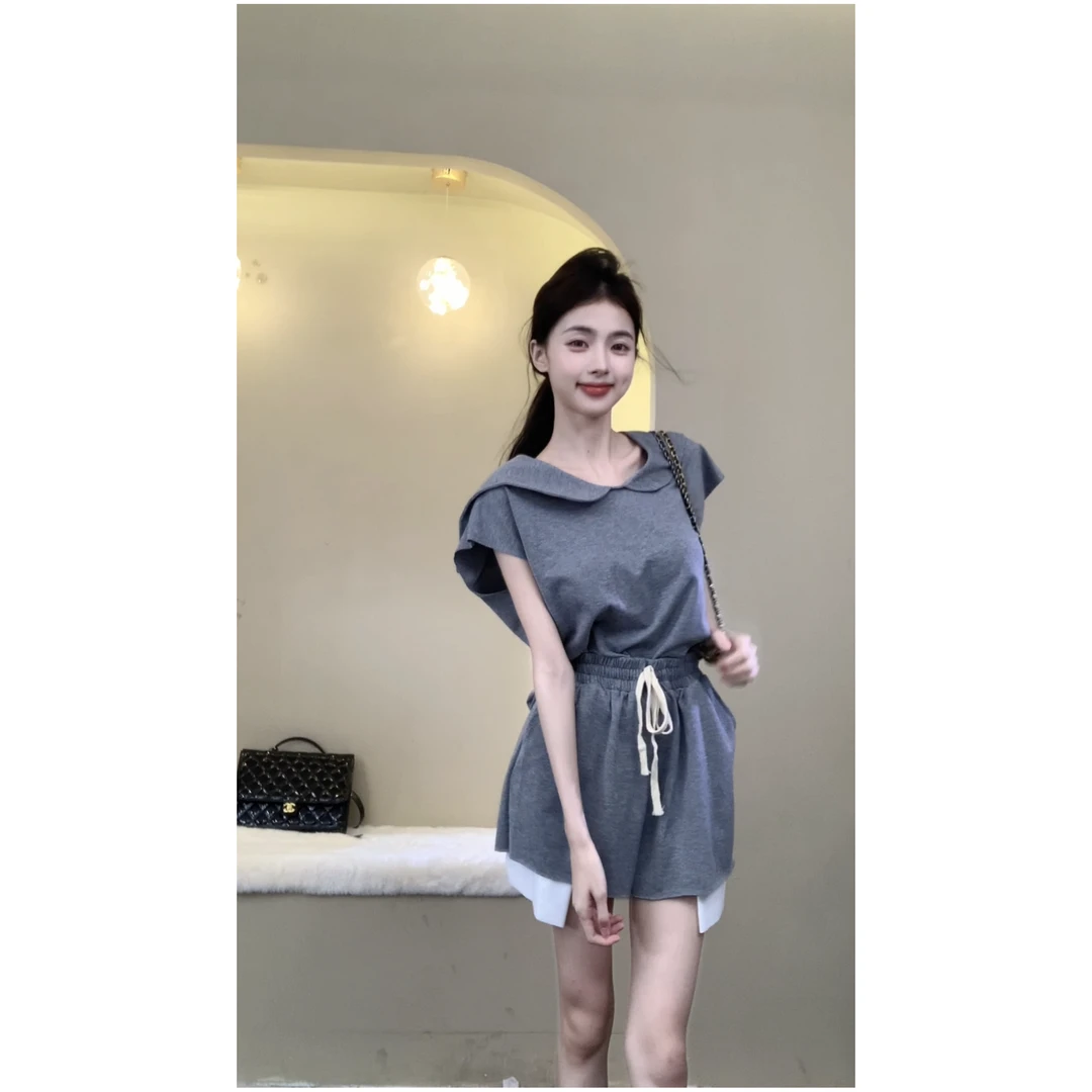 2024夏季新款运动套装女设计翻领短袖上衣随性时髦灰色短裤两件套