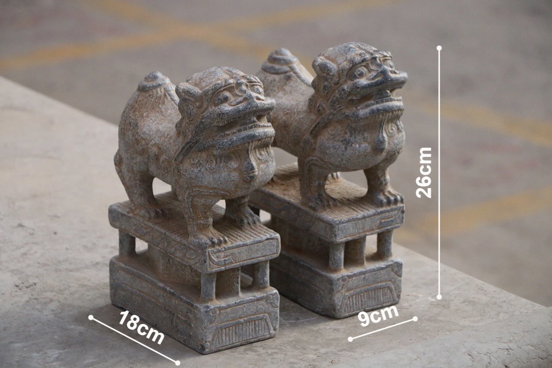 天然青石仿古关中对狮摆件高25厘米，身长20厘米，宽9厘米