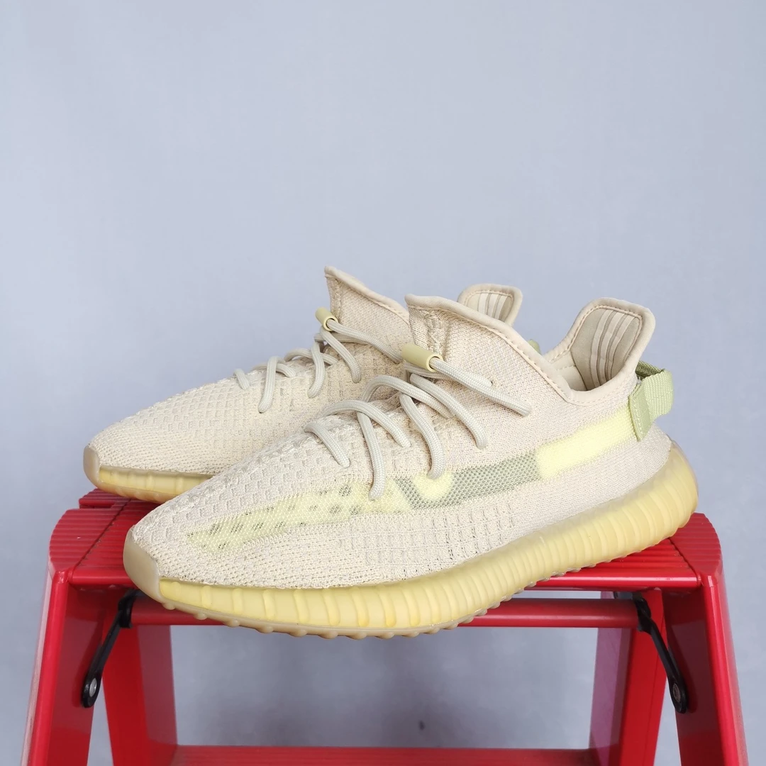 Yeezy350亚麻41码 NN2217