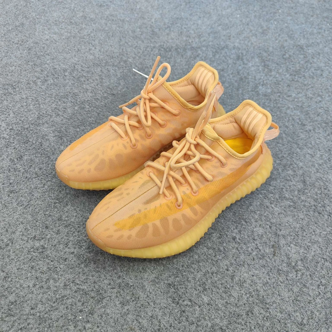 yeezy350尼龙美洲 40码无盒 RR3109鞋