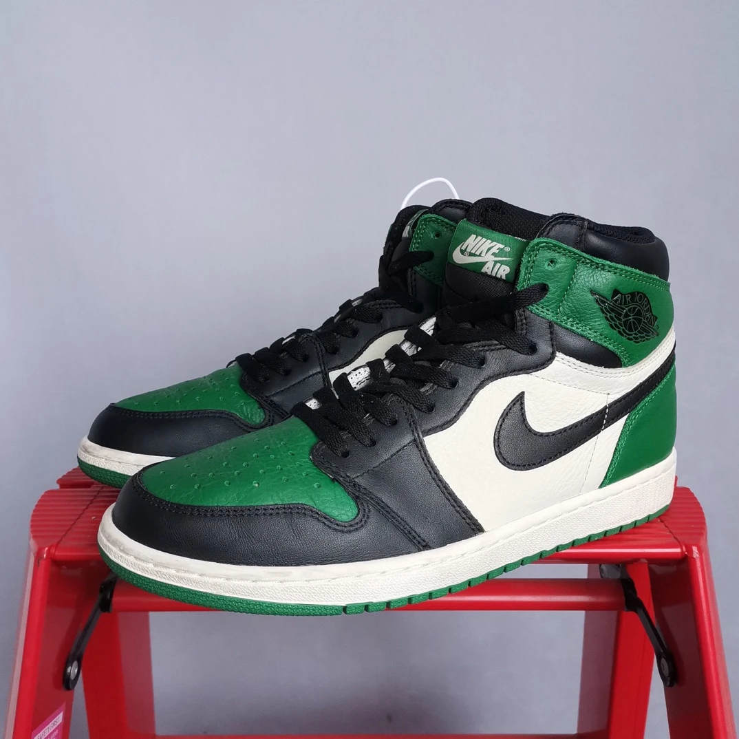 Aj1黑绿脚趾44码 鞋头满星 成色非常好 鞋JJ0720