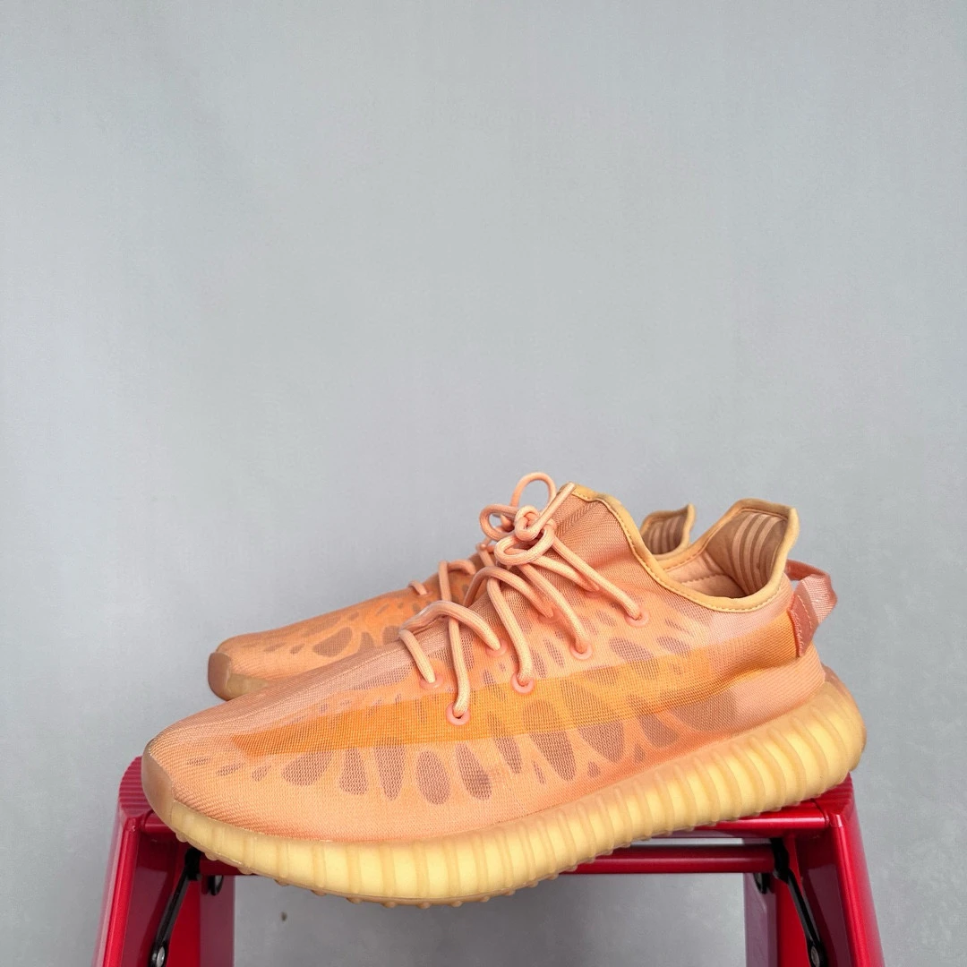 Yeezy350尼龙美洲46码 QQ0504休闲鞋