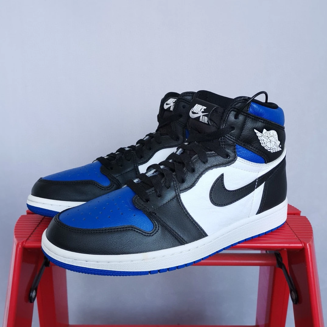 Aj1黑蓝脚趾42.5码原盒/公价1339/OO0606