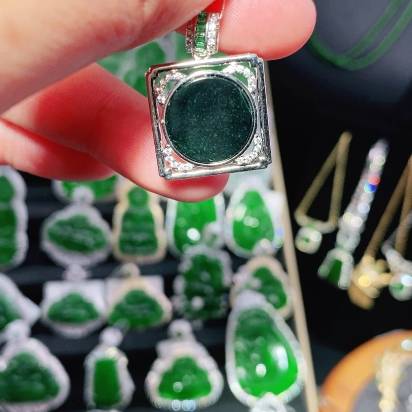 【闪购商品】翡翠颈饰未镶嵌T