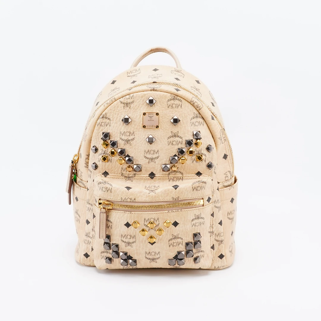 95新 MCM 双肩包小中号铆钉款米色/BG23005290