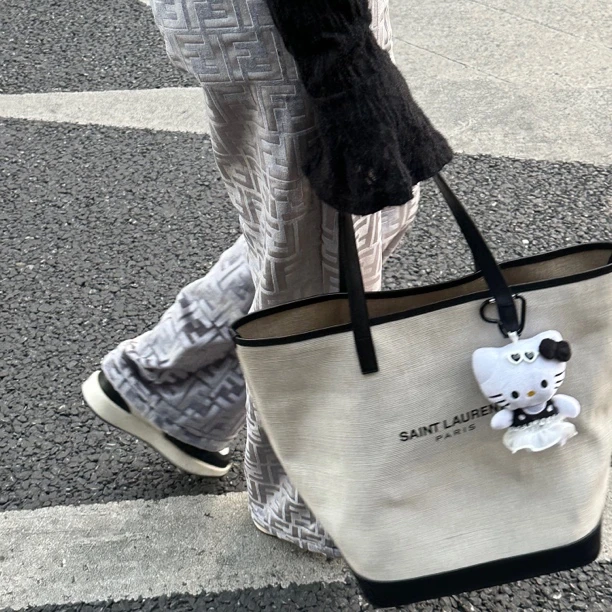 95新 YSL/圣罗兰 圣罗兰拼色托特包成色还不错无子袋尺寸26/20/32