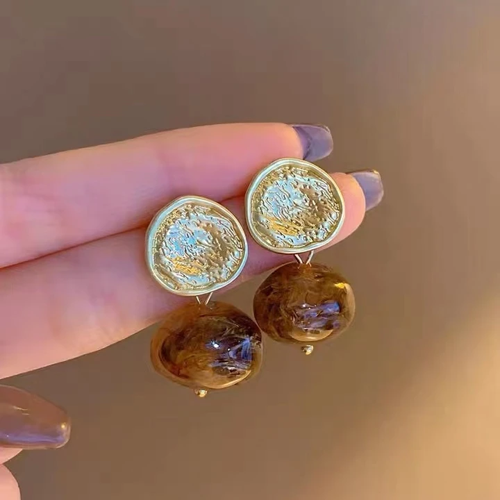 高级感名媛气质复古耳环女洋气简约网红小众耳钉秋冬独特个性耳饰