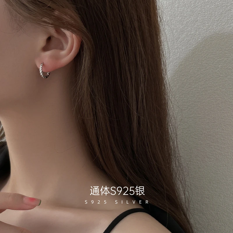 S925银韩版简约交织耳扣女冷淡风个性气质百搭扭纹麻花