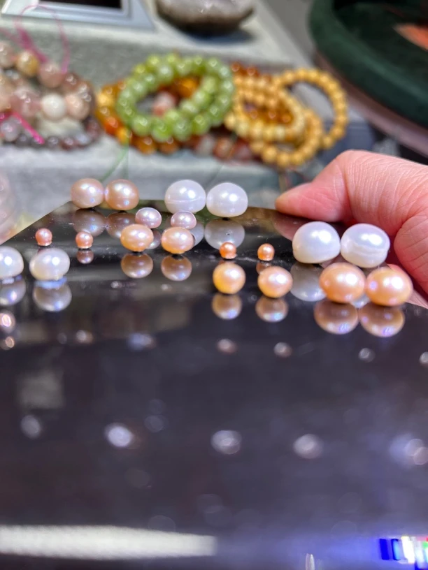 天然淡水珍珠耳钉一对6-9毫米多样性发货