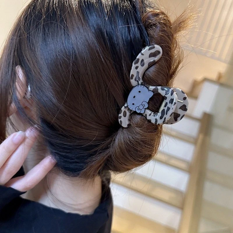 2024秋冬新款甜酷KT猫咪豹纹抓夹可爱卡通中号发夹女后脑勺鲨鱼夹