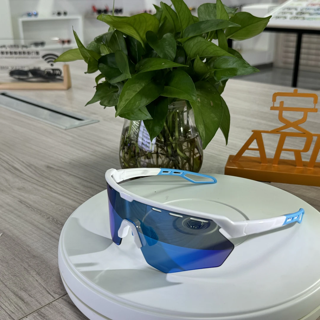 骑行眼镜跑步运动马拉松防风护目自行车户外男女太阳镜不变色炫彩