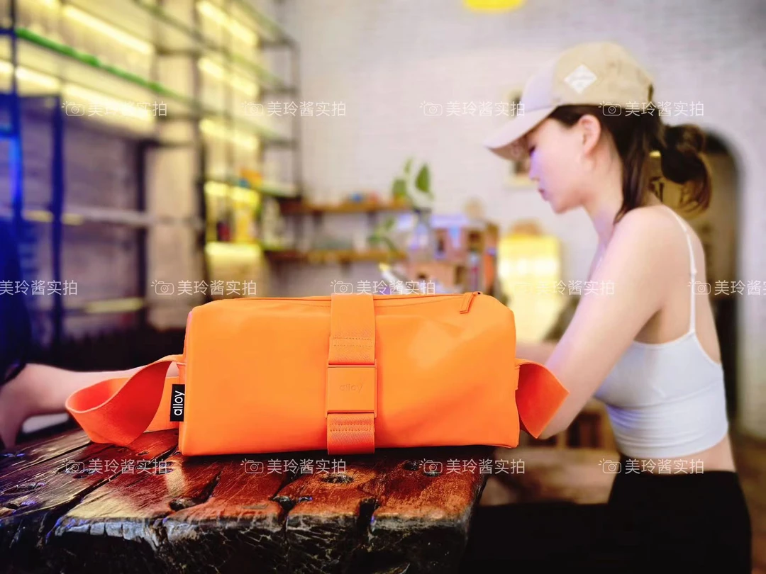 alloy同款吐司包 大容量单肩斜挎时尚运动健身包休闲旅行包尼龙包