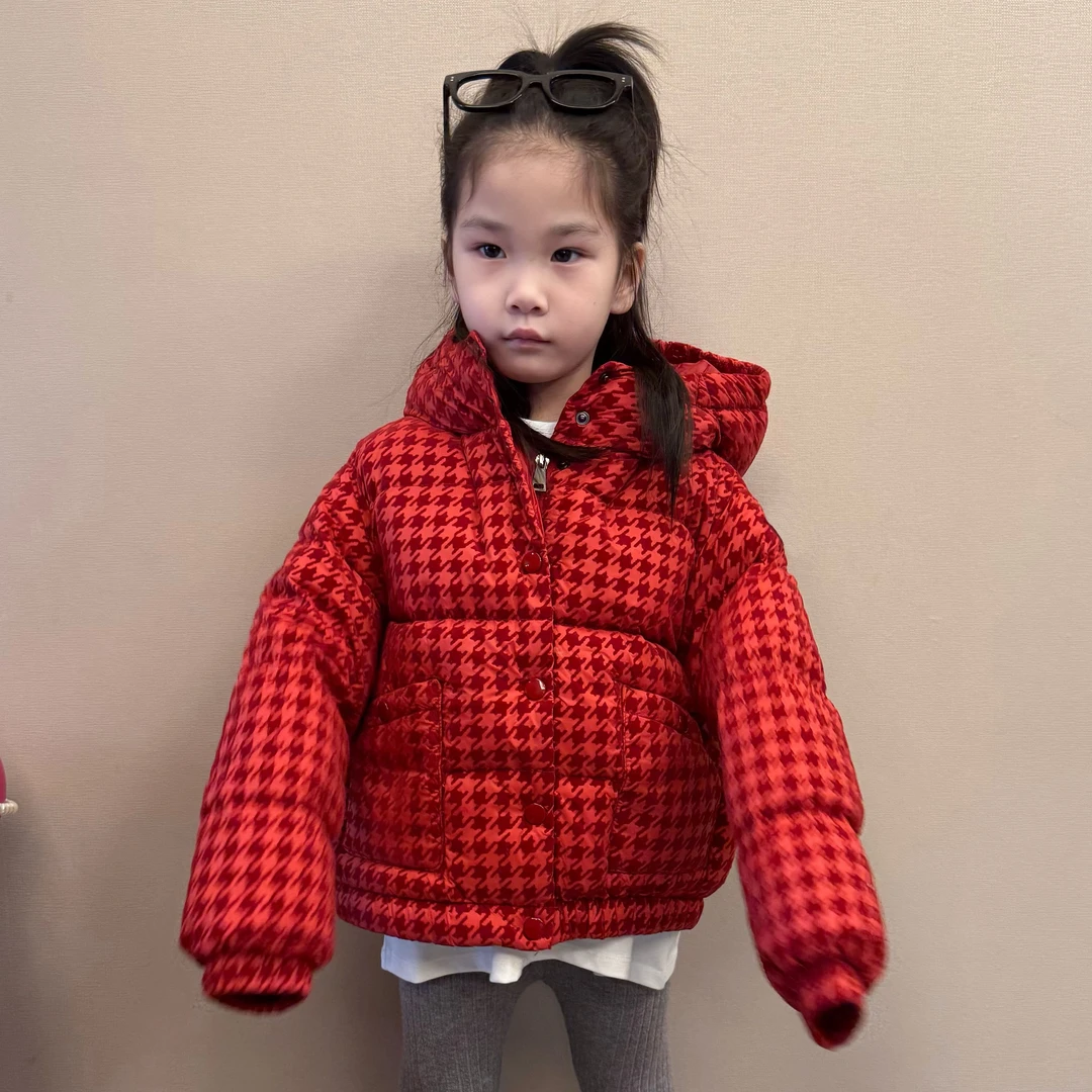 4大金定制儿童冬季高奢M短款连帽丝绒红色高品冬季羽绒服