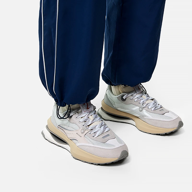 李宁92SHADOW男子反光减震回弹潮流经典休闲鞋AGCT249