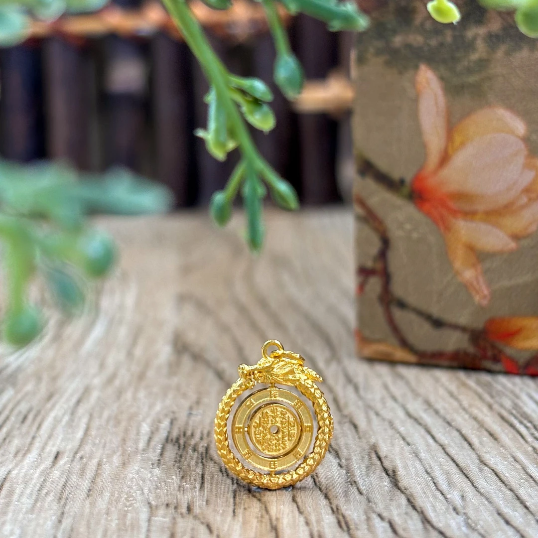 【晟伊】J7423龙牌18K金吊坠+名+农历日期+地址