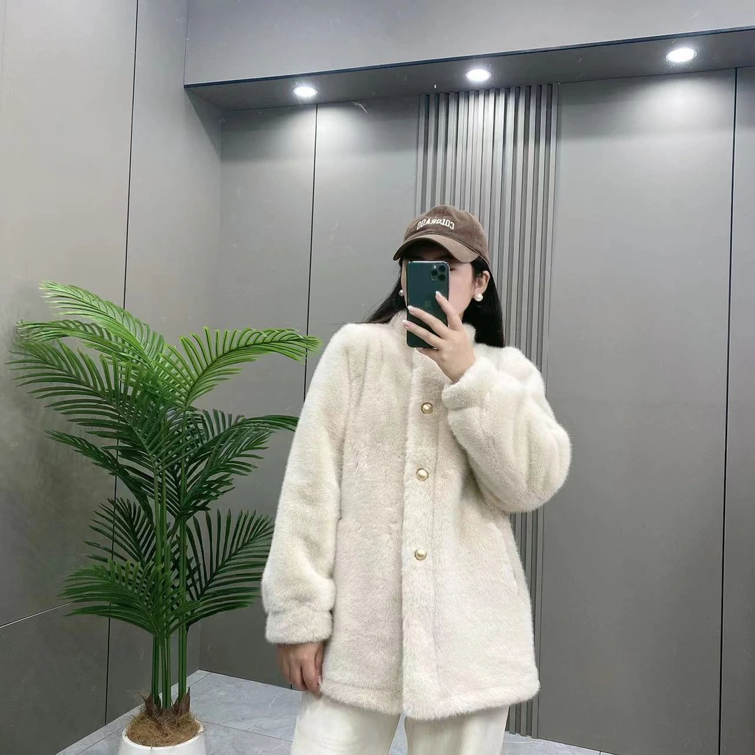【LILI推荐】2024新款时尚冬季款立领宫廷风烤漆扣轻奢百搭毛毛外套