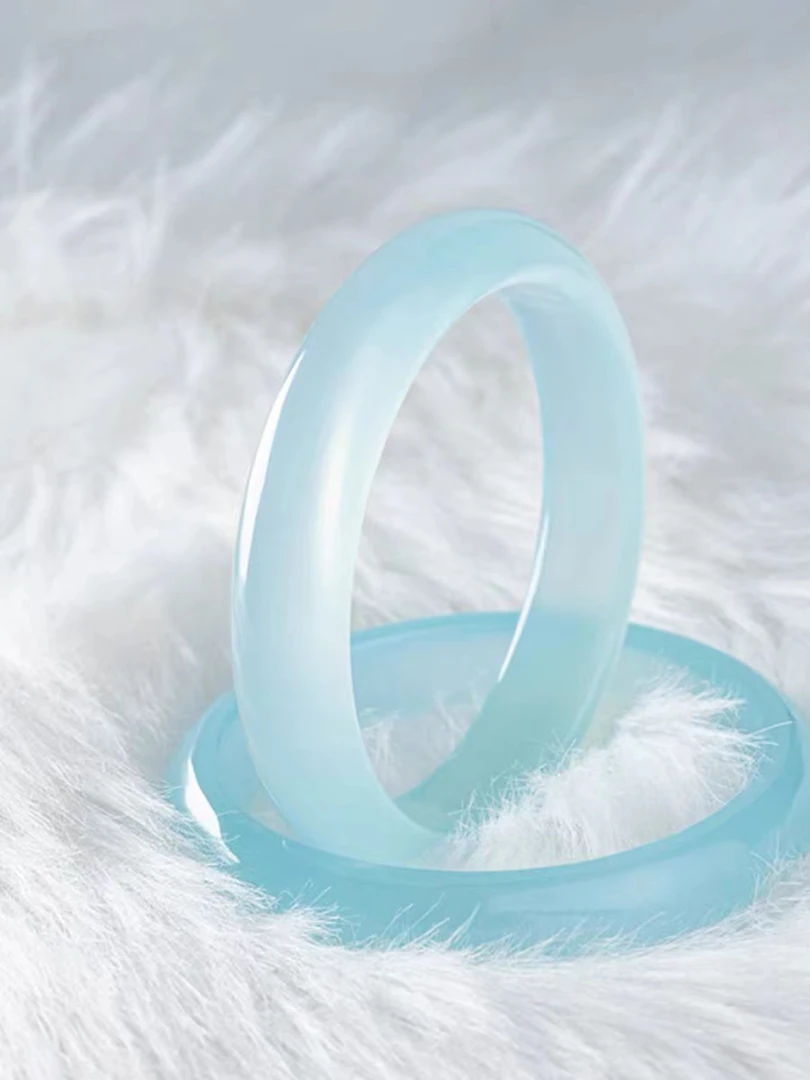 DS965奶蓝玉镯淡蓝玛瑙玉髓手镯正装手镯多样性发货拍一发一