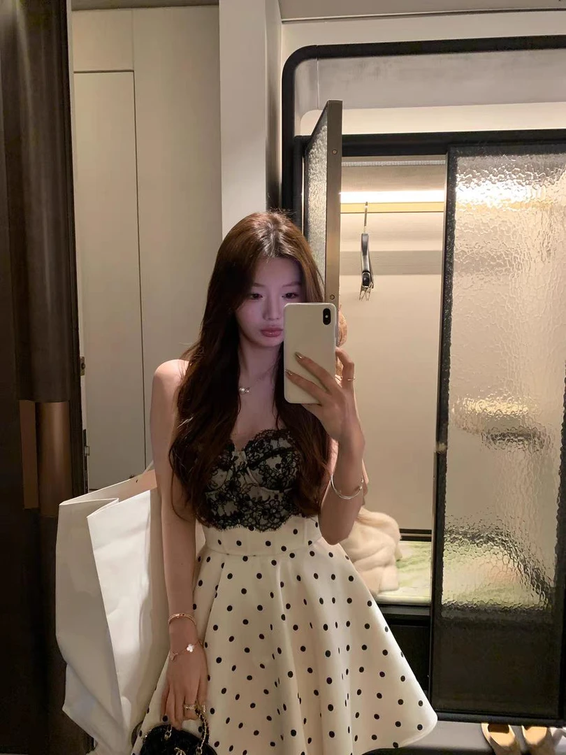 【小说女主】纯欲风蕾丝拼接鱼骨吊带撞色波点生日轻礼服短款连衣裙