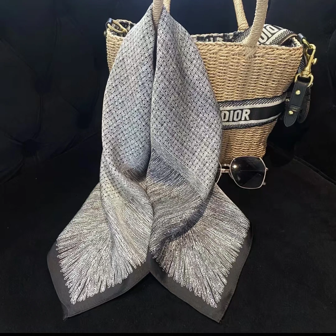 F036  小香灰 新款大方巾 110*110百搭围巾丝巾披肩通用