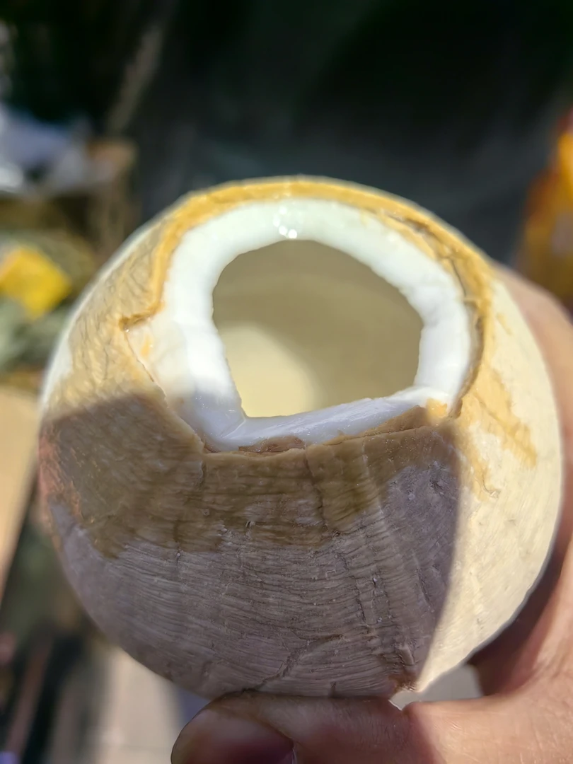 ｛同城配送｝椰皇，每个7两左右