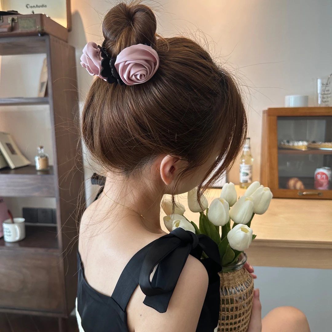 墨尔本玫瑰花缎面布艺抓夹氛围感盘发鲨鱼夹小香风发夹气质网红