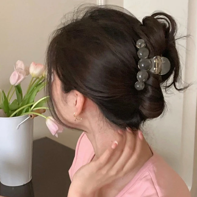 法式晕染珠珠抓夹女后脑勺半扎低丸子头鲨鱼夹