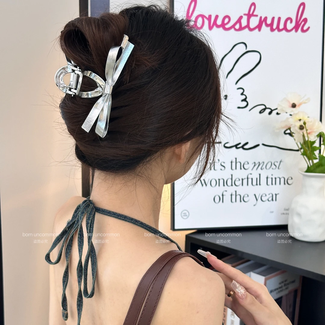 银色心动~银色蝴蝶结抓夹设计感闪钻发夹女后脑勺盘发鲨鱼夹