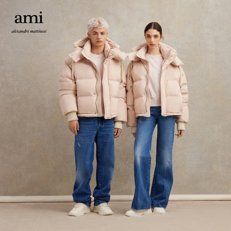 【折扣甄选】AMIPARIS设计师款轻盈羽绒服UJK402.PA0009