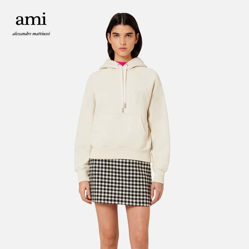 【尊享特惠】AMIPARIS爱心款纯色休闲简约刺绣连帽卫衣USW202.747