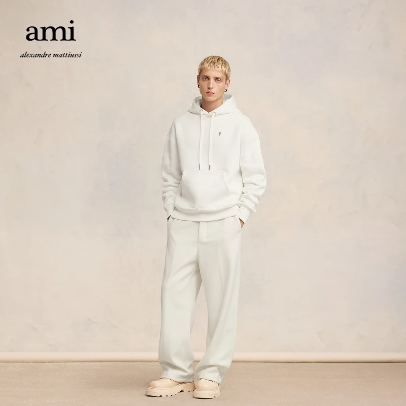 【圣诞胶囊系列】AMIPARIS经典款爱心款百搭棉质卫衣SPUSW217.740